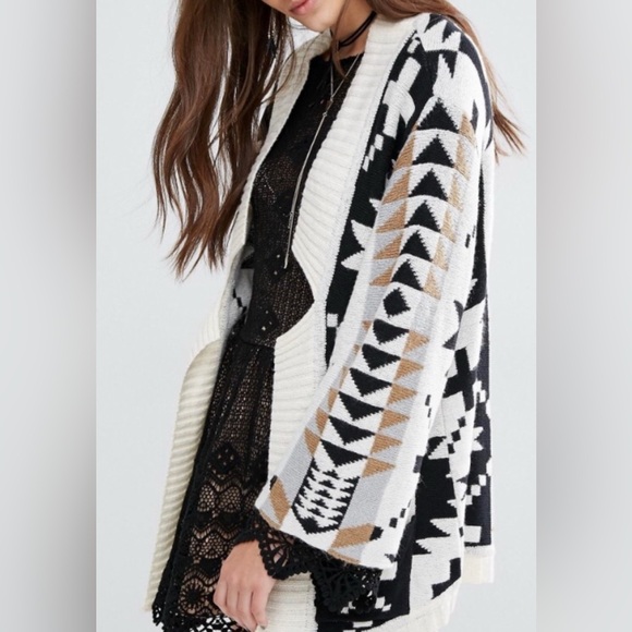 Free People Jen's Pirate Booty La Croix Cardigan Tribal Print Bell Sleeve M/L - Picture 5 of 15